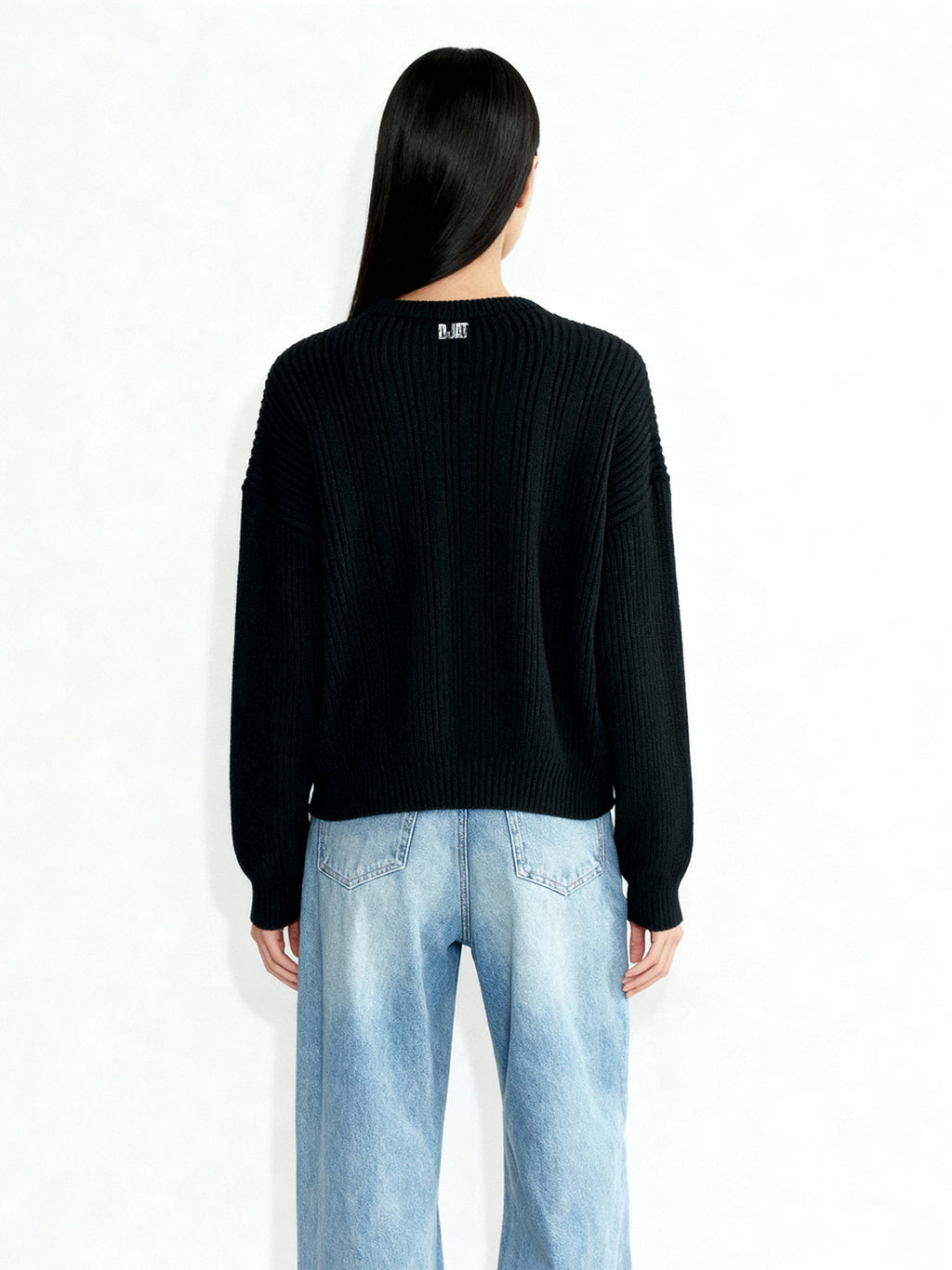 black sweater 11633